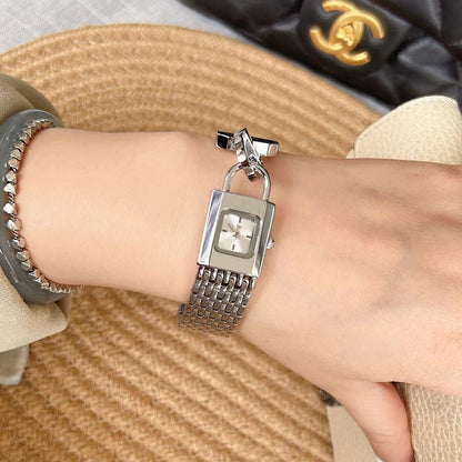 LuxeLock – Reloj Fashion con Cabeza de Cerradura para la Reina del Detalle